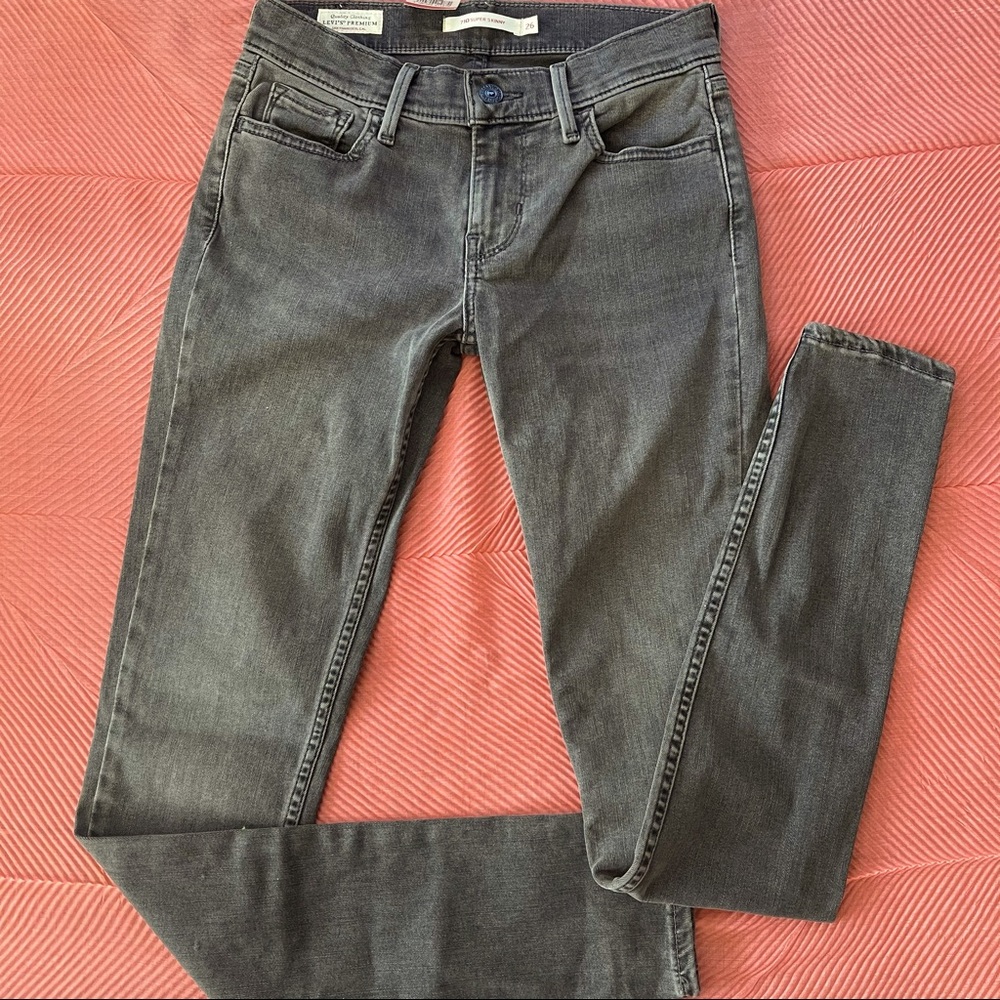 LEVI’S JEANS